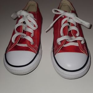 Red toddler converse 10c